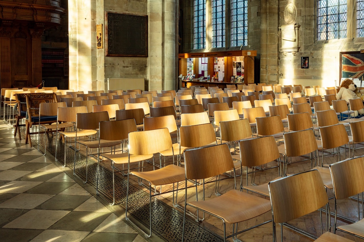 Affordable and Elegant: Finding Cheap Church Chairs That Last hero image